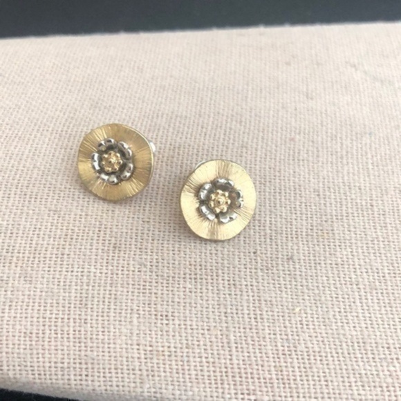 Vintage Floral Pierced Earrings - Picture 1 of 3